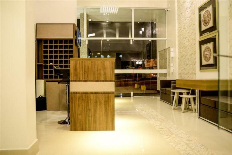 Grand Cafe Hotel Маньюасу Экстерьер фото