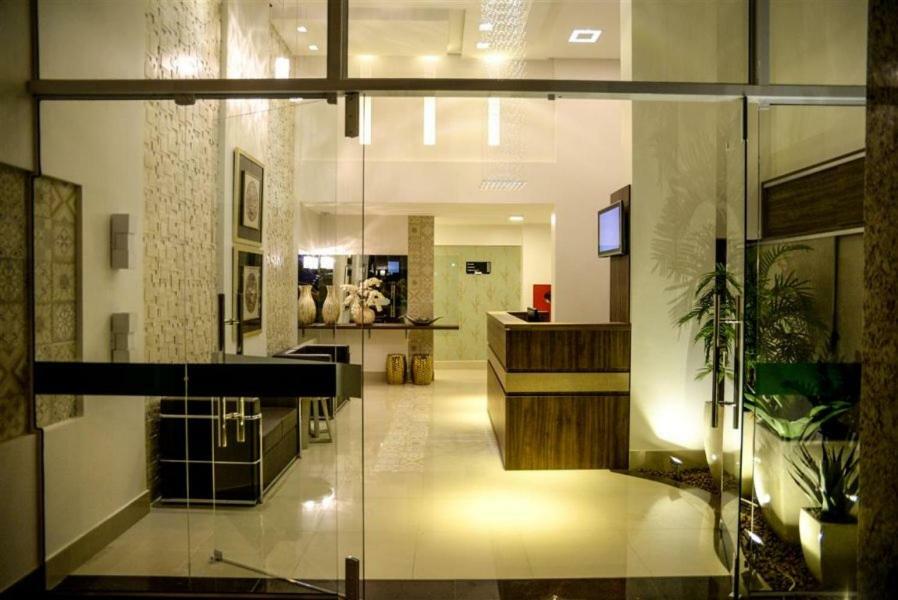 Grand Cafe Hotel Маньюасу Экстерьер фото